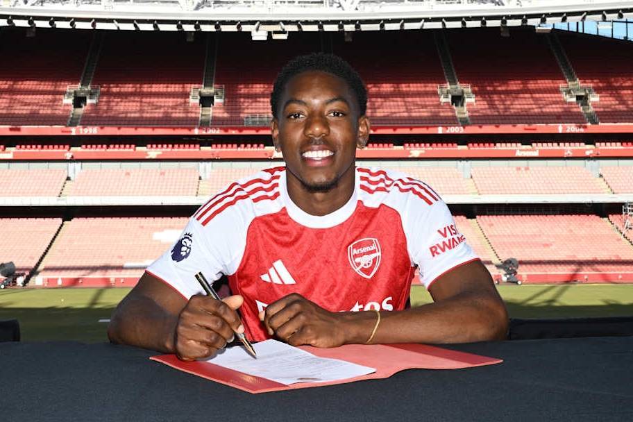 阿森纳长期合同锁定未来核心，青春指数仅次小老虎沃尔科特